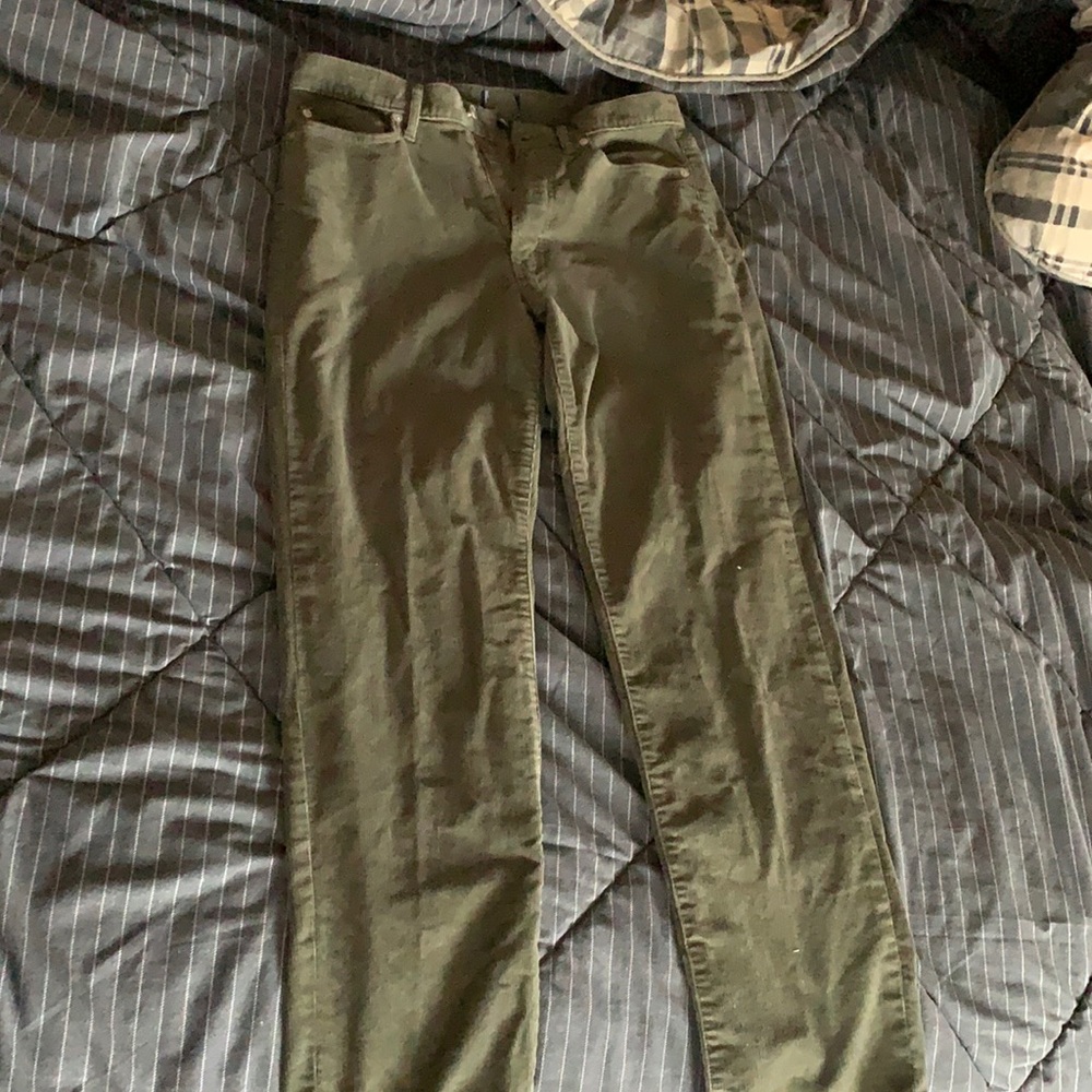 Men’s Traditional Fit Thrifted Olive Green Corduroy Pants
